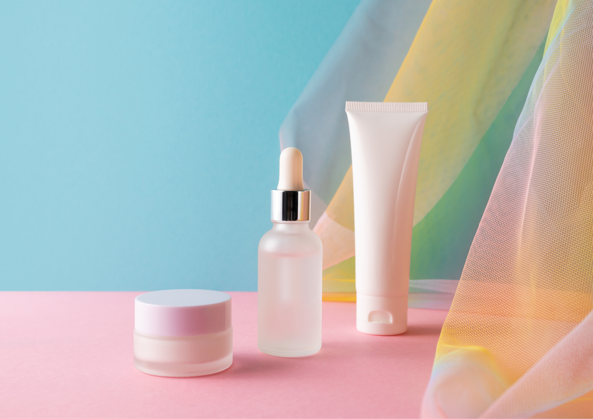 Mau Punya Brand Skincare Sendiri? Lebih Baik Maklon atau Bangun Pabrik?